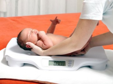 Cân nặng trẻ sơ sinh bao nhiêu là chuẩn nhất?