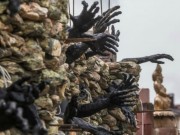 Nhà đẹp - Ngôi nhà kì quái nhìn xa tưởng "lâu đài cổ tích", đến gần mới "phát hoảng"