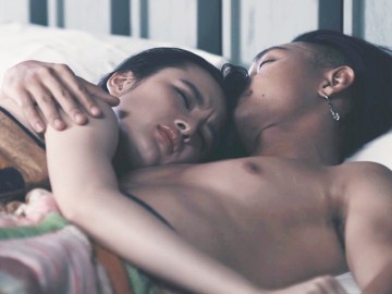 Glee Việt Nam tập 2: Angela Phương Trinh say xỉn, ngủ nhầm với Hữu Vi