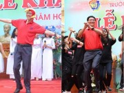 Tin tức - Phát sốt với màn nhảy múa tưng bừng hóa con gà của thầy hiệu trưởng trong ngày khai giảng
