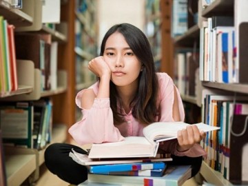 Tranh luận nảy lửa quanh quan điểm: Đừng đánh mất bản thân vì sự hào nhoáng bên ngoài