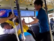 Clip Eva - Hỗn chiến trên xe bus vì chiếc điều hòa và cửa sổ mở