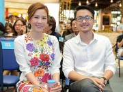 Giải trí - Hoa hậu Thu Hoài đẹp rạng ngời, lần đầu đưa người yêu kém tuổi đi sự kiện
