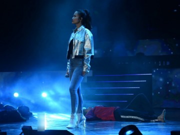 Đông Nhi tập luyện không kể ngày đêm trước cuộc thi Asia Song Festival 2017