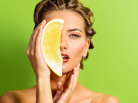 Lý do khiến vitamin C trở thành thần dược cho da được hàng triệu phái đẹp ao ước