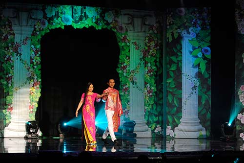 Hà Phương quot;lấy trọnquot; nước mắt khán giả VN tại Mỹ - 8