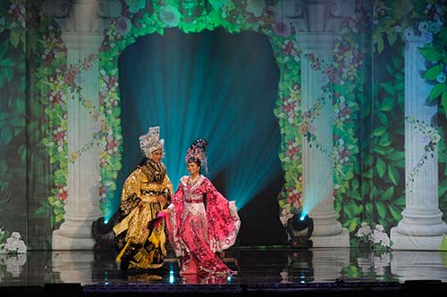 Hà Phương quot;lấy trọnquot; nước mắt khán giả VN tại Mỹ - 2