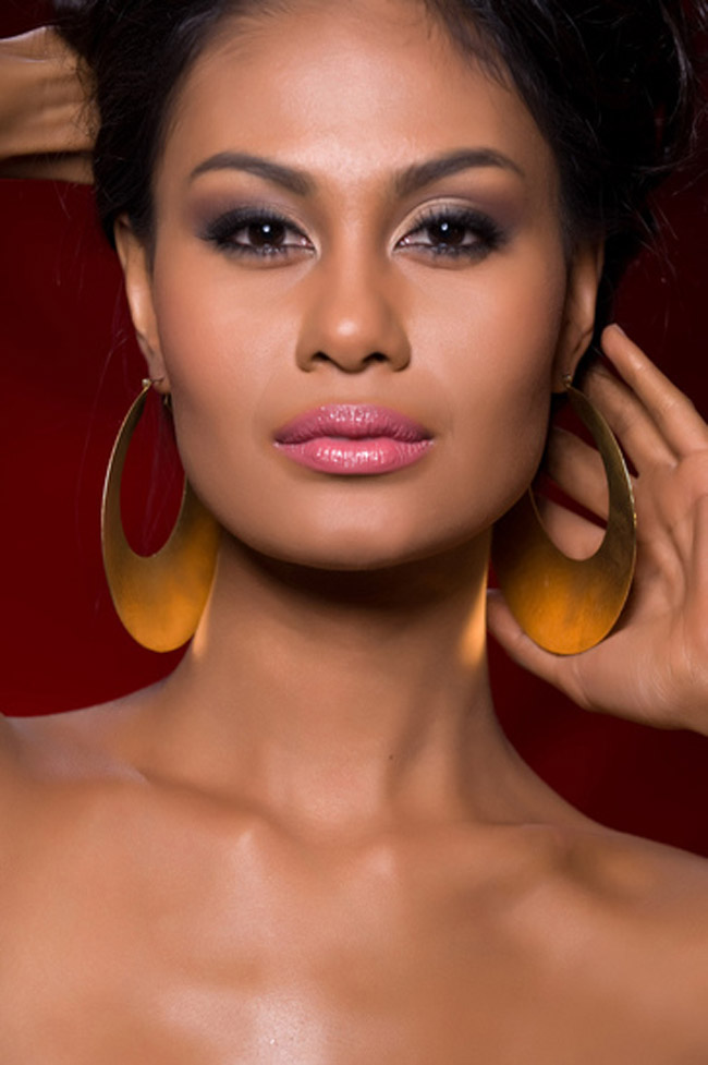 Cận cảnh gương mặt đại diện Philippines tranh tài tại Miss Universe 2010.
