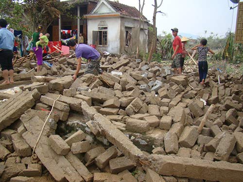 Bộ NN-PTNT phát động ủng hộ đồng bào miền Trung - 1