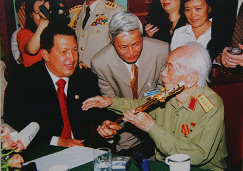 Những bức ảnh lịch sử về Đại tướng Võ Nguyên Giáp - 15