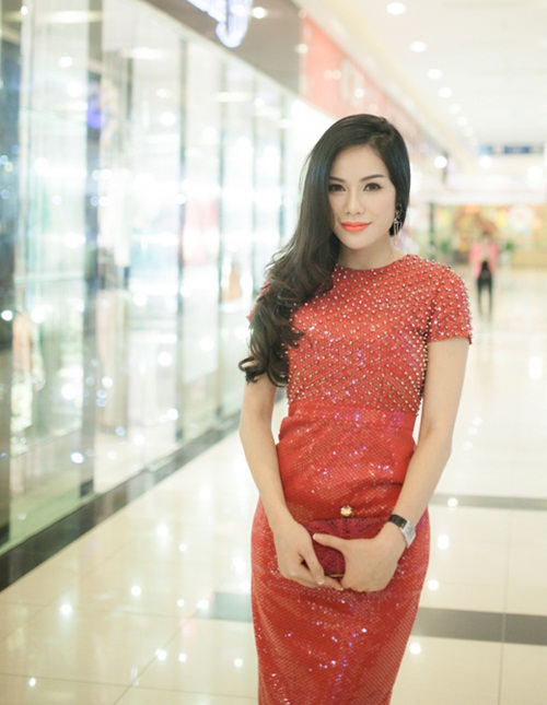 HH Phương Nguyễn xinh đẹp ngồi ghế quot;nóngquot; - 3