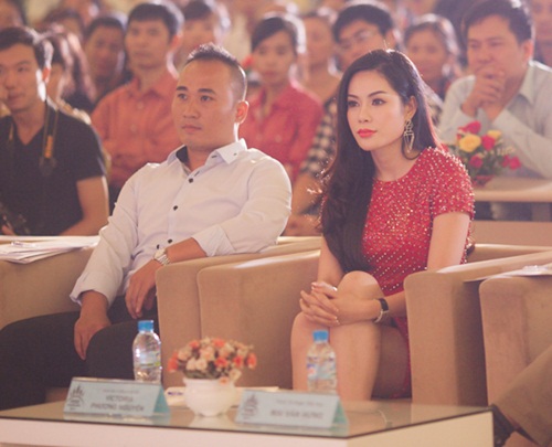 HH Phương Nguyễn xinh đẹp ngồi ghế quot;nóngquot; - 4