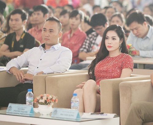 HH Phương Nguyễn xinh đẹp ngồi ghế quot;nóngquot; - 5