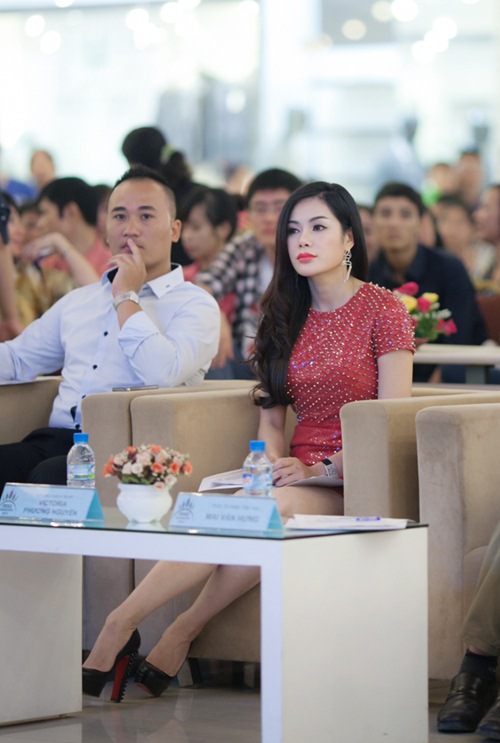 HH Phương Nguyễn xinh đẹp ngồi ghế quot;nóngquot; - 6