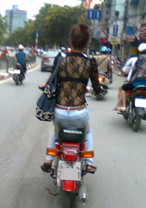 Choáng với váy áo trong suốt dạo phố của thiếu nữ Việt - 8