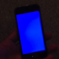 Hoảng sợ iPhone 5s dính lỗi màn hình xanh chết chóc