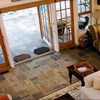 Nhà trúng quot;mũi tên độcquot; hóa giải cách nào? - 14