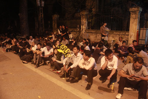 Hà Nội nắng, Quảng Bình mưa ngày Quốc tang - 1
