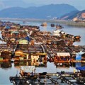 Nhà đẹp - Độc đáo kiến trúc nhà nổi ở Trung Quốc