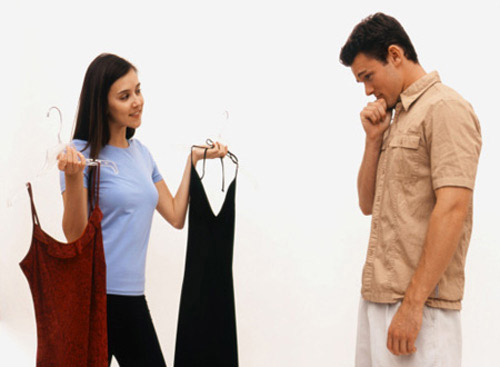 Thảm như #039;vớ#039; phải vợ #039;nghiện#039; mua sắm - 2