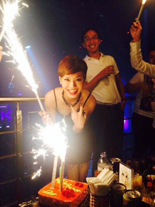 Vợ chồng Hà Tăng dự sinh nhật của Trà My Idol - 2