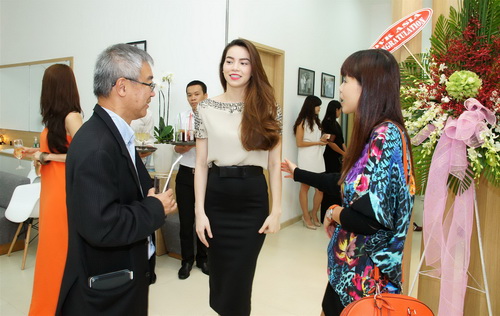 HH Hương Giang đẹp mặn mà quot;gái một conquot; - 8