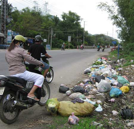 Văn hóa vứt rác đâu rồi? - 1