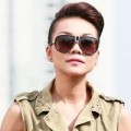 Thời trang - Thanh Hằng đang gồng mình cho vị trí Host?