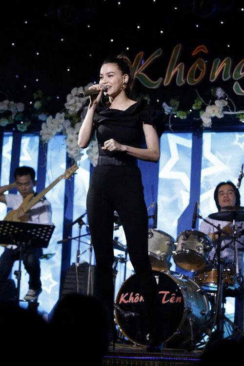 Hà Hồ, Lệ Quyên đồng lòng hướng về miền trung - 6