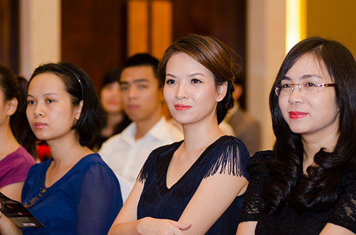 Đan Lê ngày một đẹp mặn mà và đằm thắm - 3