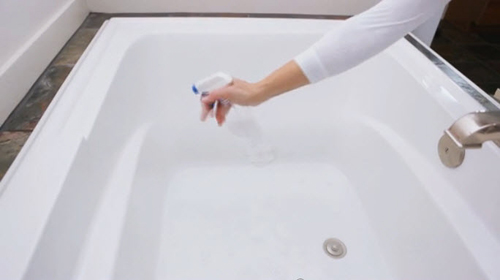 Vệ sinh bồn tắm trắng sáng thật dễ! - 9