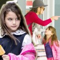 Làng sao - Suri tức tối cãi nhau với mẹ Katie Holmes