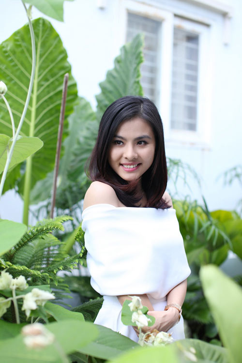 Lộ diện mẹ và em trai của Vân Trang - 9