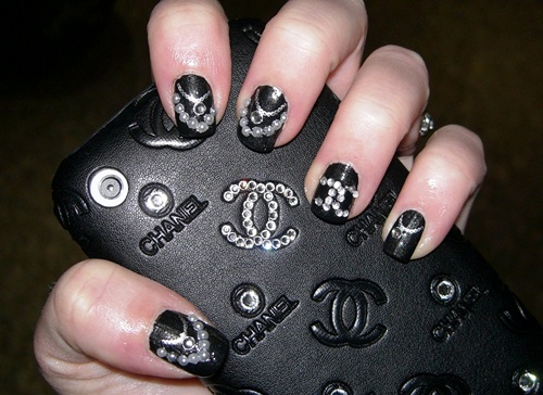 Nail trắng đen cho tín đồ của Chanel - 5