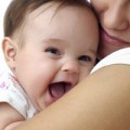 Làm mẹ - “Chấm điểm” tình cảm em bé với mẹ