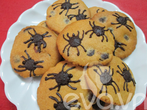 Halloween làm bánh quy nhện ăn nào! - 8