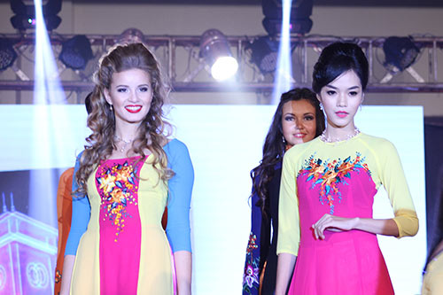 quot;Phù thủyquot; Diễm Hương đeo ngọc trai 2 tỷ - 8