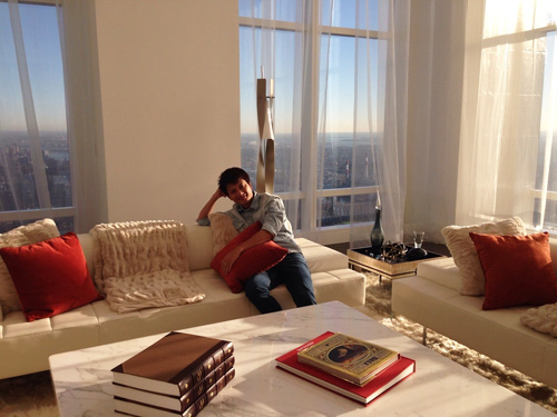 Ca sĩ Việt khoe penthouse triệu đô tại Mỹ - 4