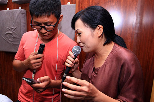 Phương Thanh thân thiết bên một loạt quot;trai trẻquot; - 8