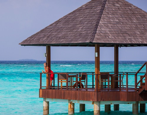 Thảo Trang hiu quạnh nơi bãi biển thiên đường - 7