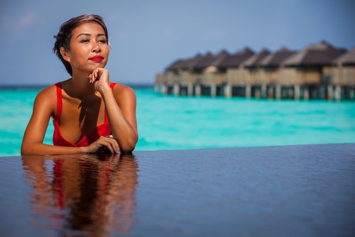 Thảo Trang hiu quạnh nơi bãi biển thiên đường - 8