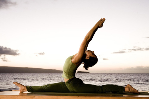 Khỏi chứng mất ngủ ở tuổi mãn kinh nhờ yoga - 1