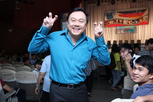 Hoài Linh quot;cưa sừngquot; làm học sinh quậy phá - 9