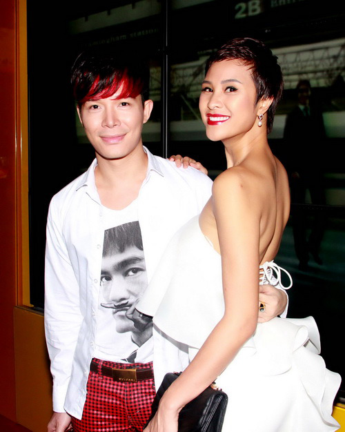 Nathan Lee xách túi 60 triệu gặp gỡ fan - 1