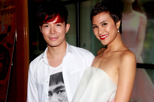 Nathan Lee xách túi 60 triệu gặp gỡ fan - 11