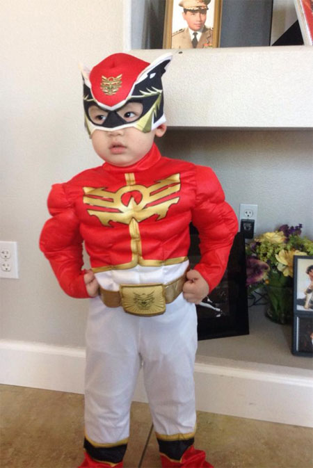Con trai Bằng Kiều ngộ nghĩnh đón Halloween - 2