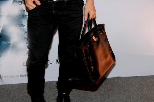 Đỗ Mạnh Cường phủ đồ hiệu gần 400 triệu đồng - 7