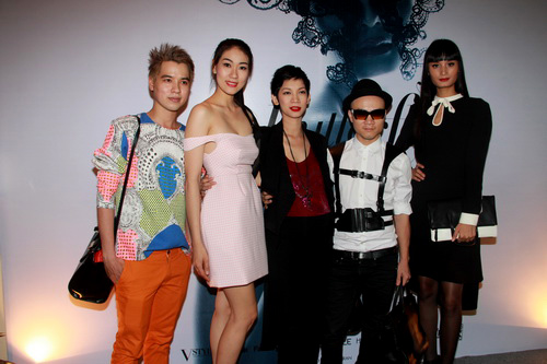 Đỗ Mạnh Cường phủ đồ hiệu gần 400 triệu đồng - 11