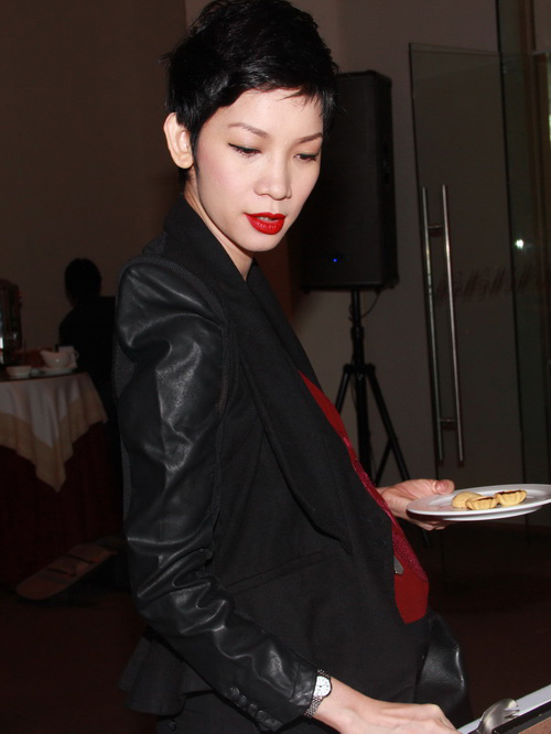 Đỗ Mạnh Cường phủ đồ hiệu gần 400 triệu đồng - 17