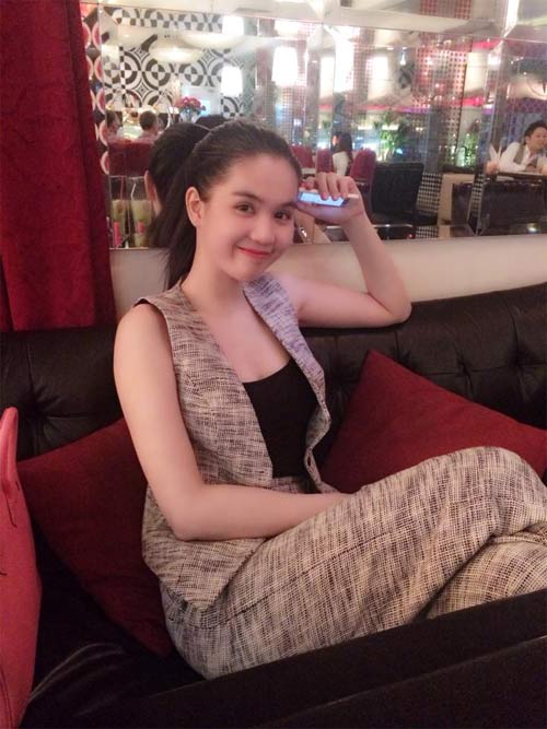 MC Phan Anh khoe con gái biết đi xe đạp - 4